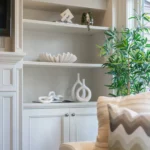 Como decorar com cerâmica: composições para estante, aparador e mesa